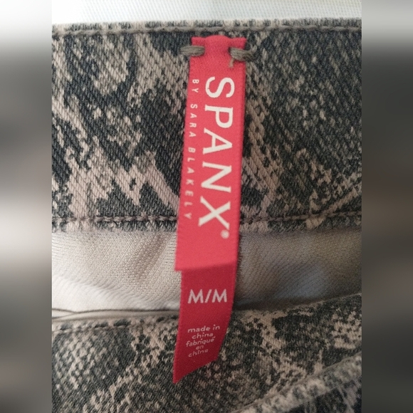 SPANX Leopard Print High Waisted Leggings Jeans High Rise Size Medium - Picture 6 of 6